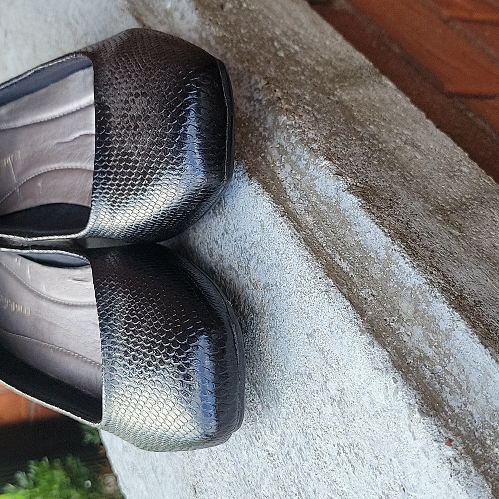 Easy Spirit black pumps - Picture 2 of 6